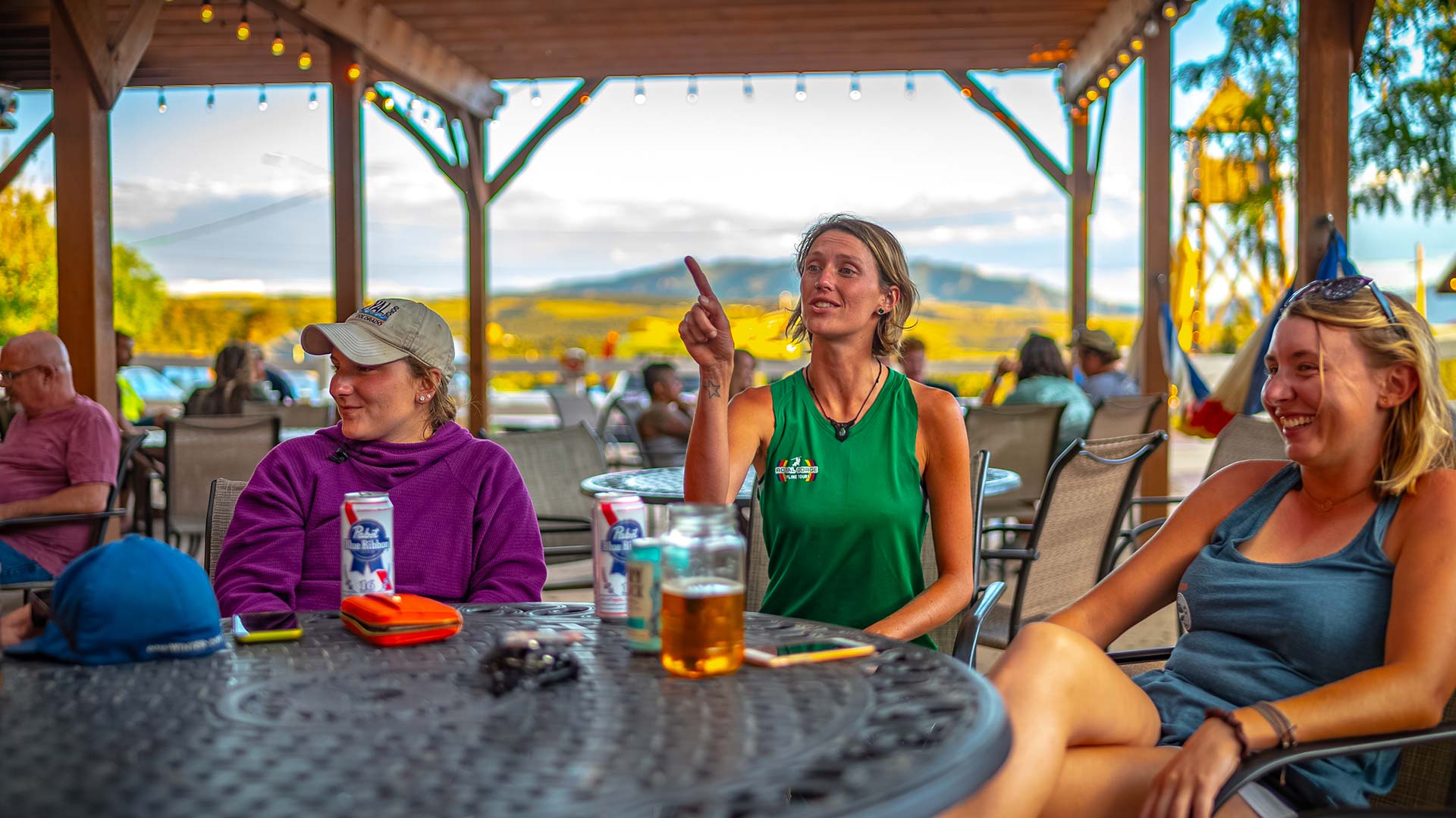 wwbg/patio-dining.jpg